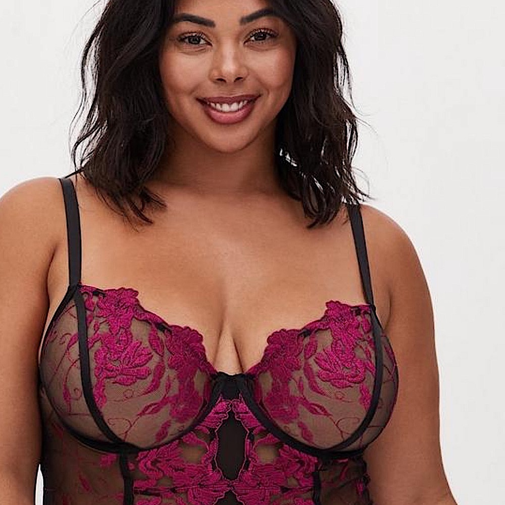 Torrid TWO TONE FLORAL FUCHSIA EMBROIDERED MESH BODYSUIT Size 2X - Picture 3 of 14